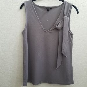 Banana Republic Bow Sleeveless Blouse Size:XS